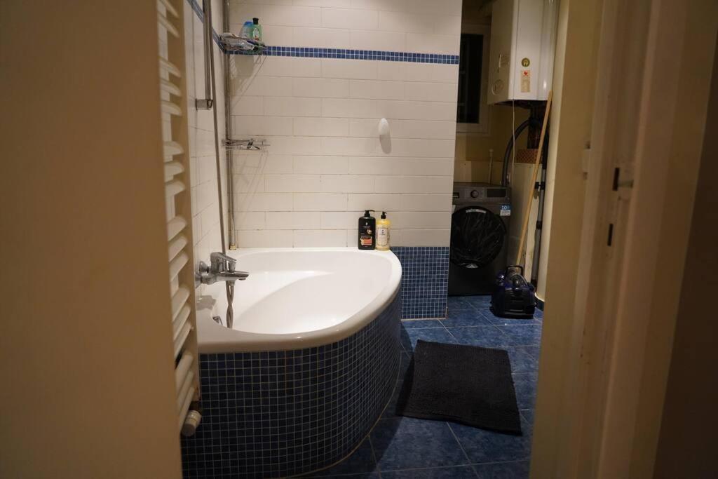 Family Friendly 1 Bed Appartment Brüsszel Kültér fotó